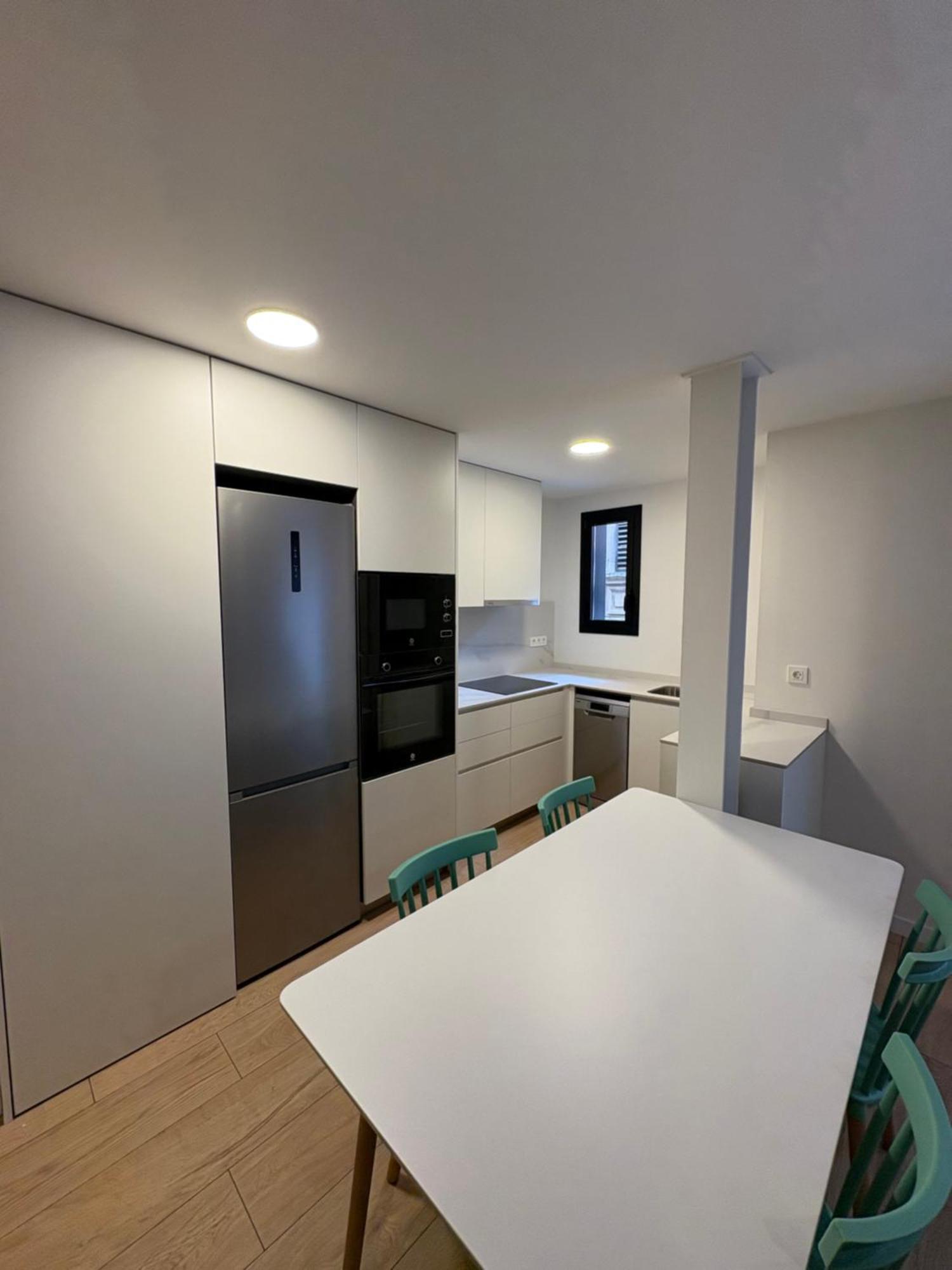 Reusia Apartaments Buitenkant foto